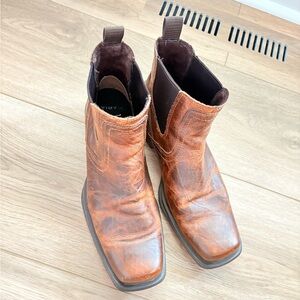 Ariat boots brown saddle, size 10D